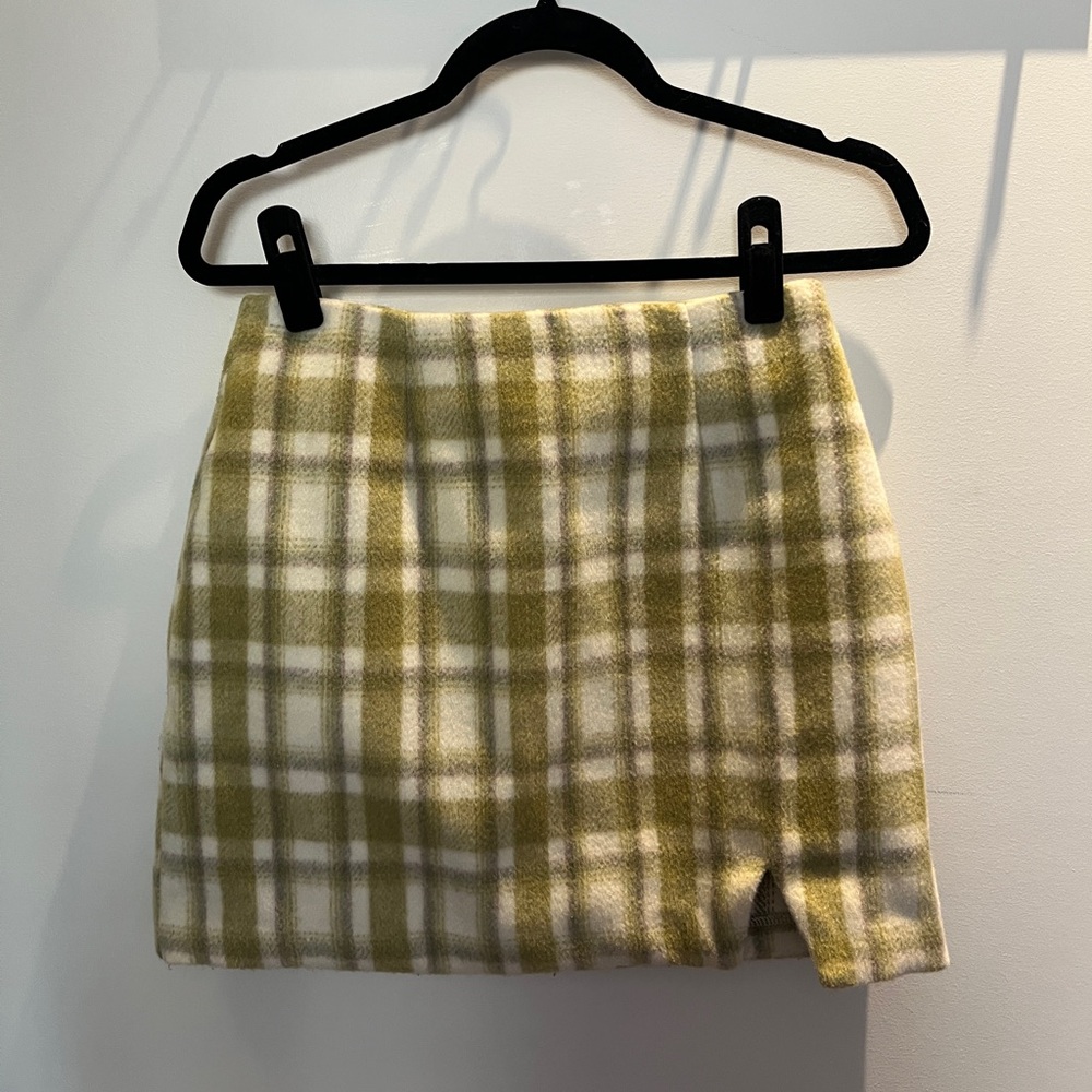 Vestique Retro Chic Skirt green and white plaid
Size small - Picture 2 of 8